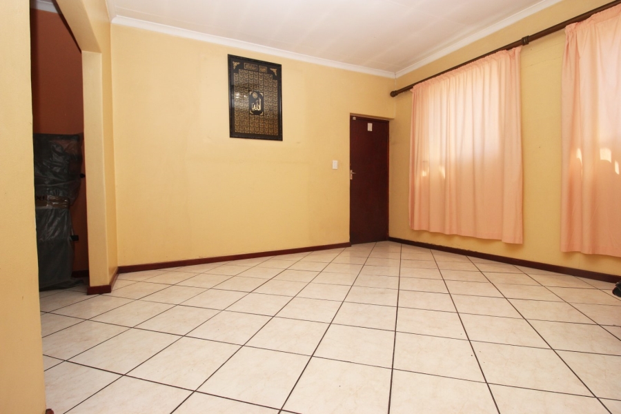 Commercial Property for Sale in Tuscany Glen Western Cape